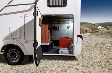 HYMER_ML-T_580_Heckgarage_Blick_von_Fahrerseite