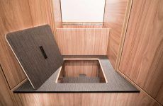 HYMER_Exsis_t_588_Interieur_Chiavenna_Nussbaum_Stauraum_Bettaufstieg