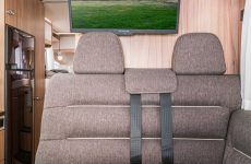 HYMER_Exsis_t_588_Interieur_Chiavenna_Nussbaum_TV