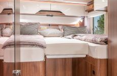 HYMER_B_Klasse_ModernComfort_580_Heckbetten_Laengseinzelbetten_mit_Aufstieg