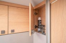 HYMER_B_MC_580_Bad_Stauschrank_Eck