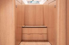 HYMER_B_MC_580_Stufen_zwischen_Bett